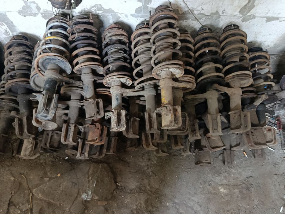 Продам стойки в сборе Ваз 2108-21,12