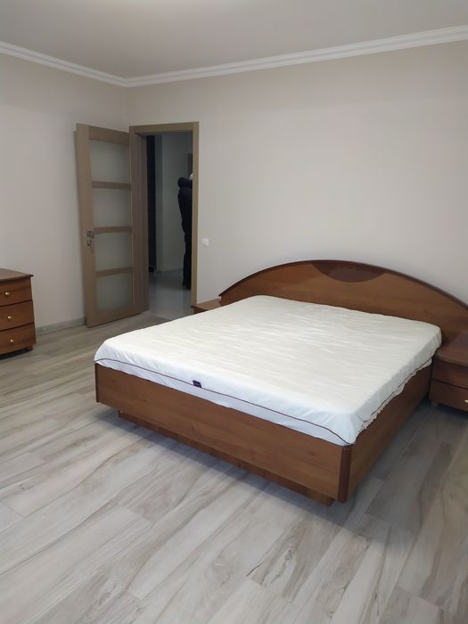 Калинова слобода-2,містечко закритого типу,сучасна квартира.