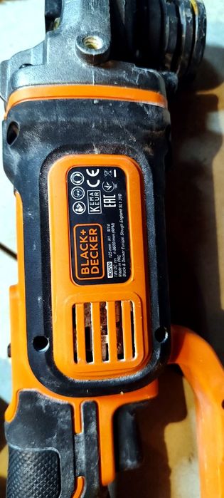 BLACK+DECKER 18V zestaw – pilarka + szlifierka 125mm + 5 aku / 6Ah