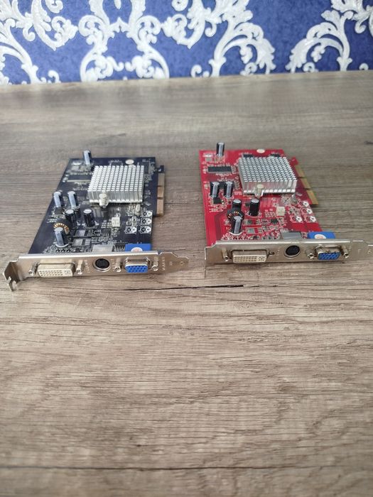 2 старі Відеокарти