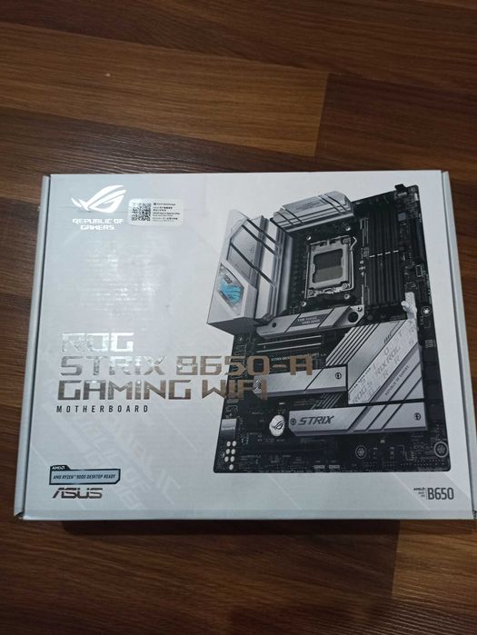 Материнська плата