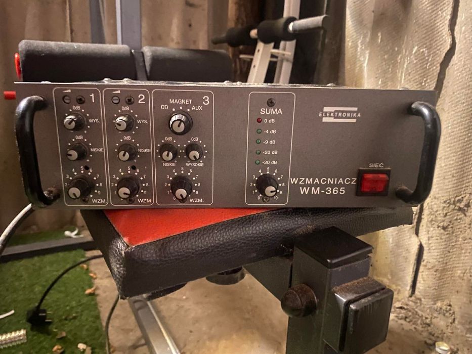 Wzmacniacz kino domowe