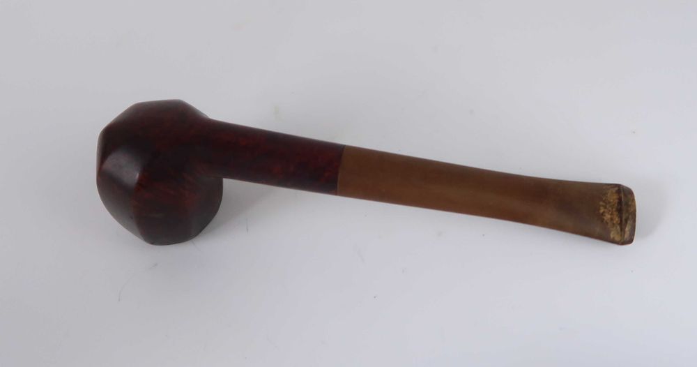 Cachimbo em estojo antigo