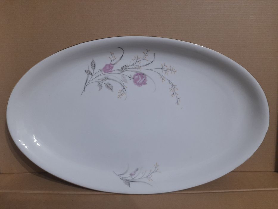 Travessa antiga de cerâmica