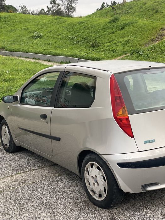 Fiat Punto 2003.
