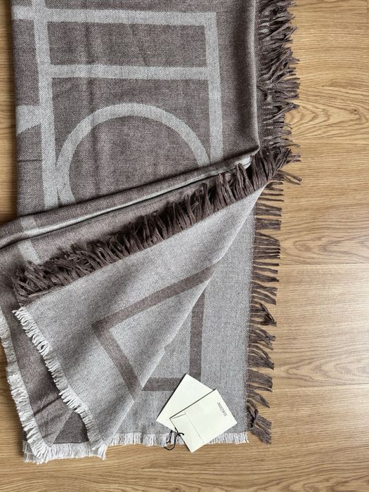 Cachecóis  Toteme 88% lã 15% caxemira