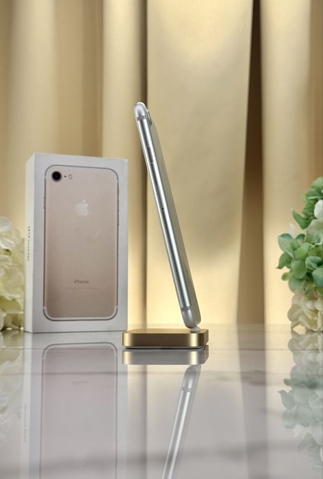 Стан Нового!  iPhone 7 Silver 100%АКБ Neverlock (Магазин Гарантія)