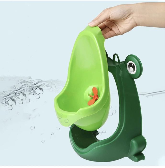 Urinol em forma de sapo para criança