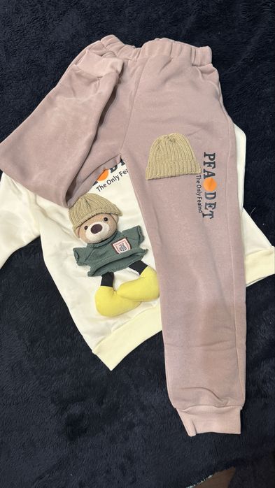 Костюм 130р хлопчик-дівчинка