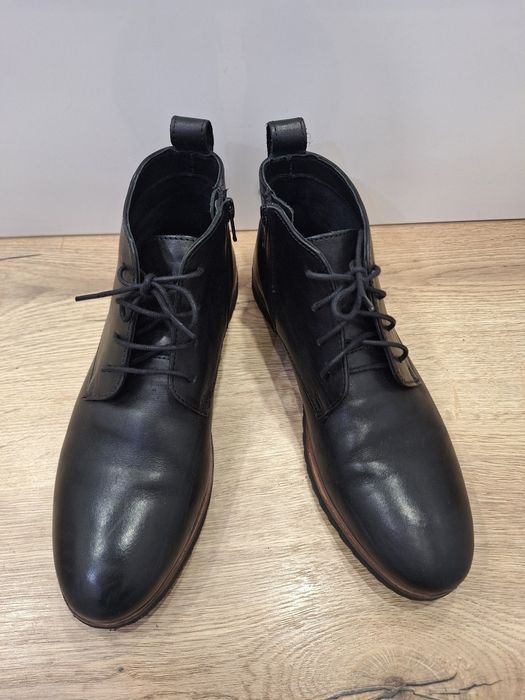 Buty skórzane czarne r. 40 -jak nowe