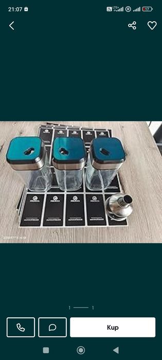 Słoiczki szklane z czarnymi pokrywkami z regulacją sypania . 
W zestaw