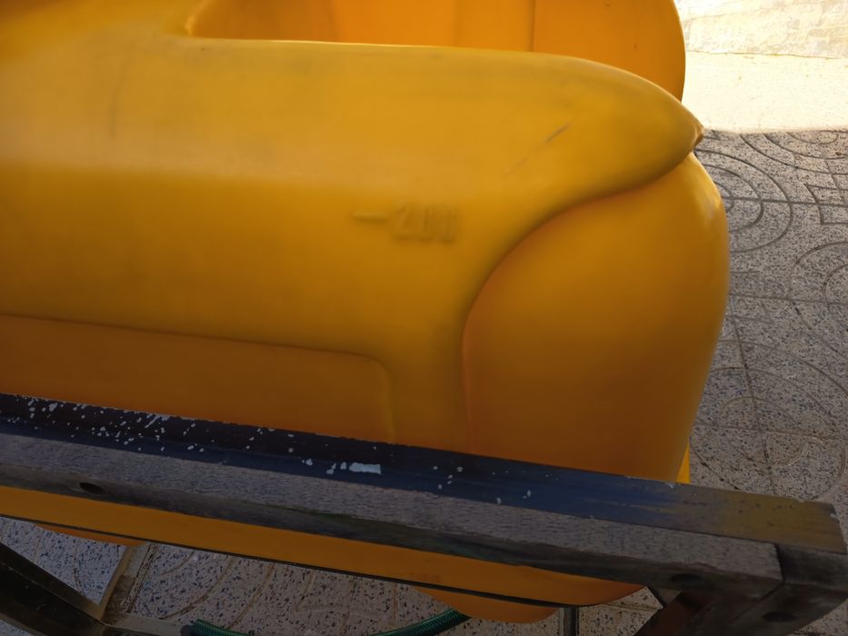 Depósito 200 Litros com Suporte Metálico e Torneira