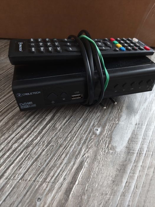 Sprzedam dekoder dvb T2 cablrtech