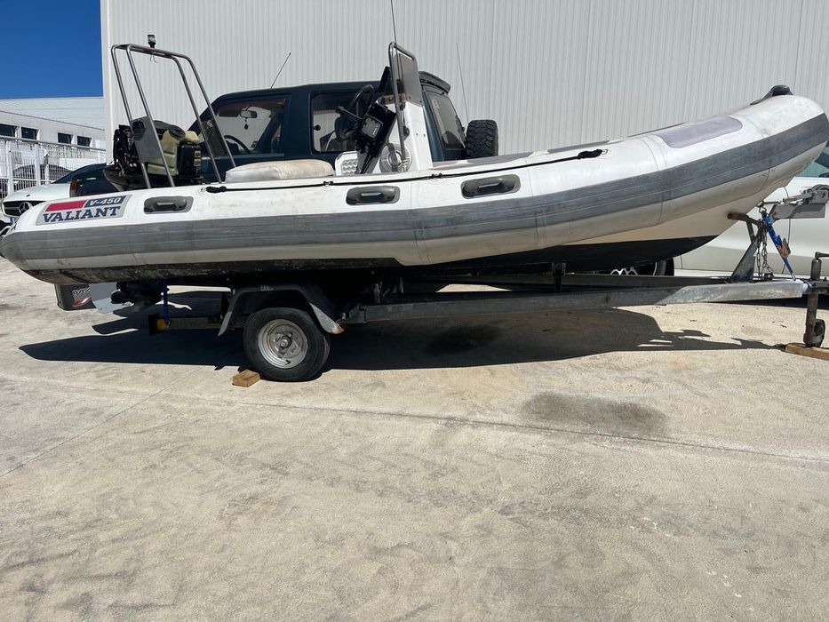 Semi-rígido Valiant 4,50 m – Mariner 40 HP | 7.500€ Negociáveis