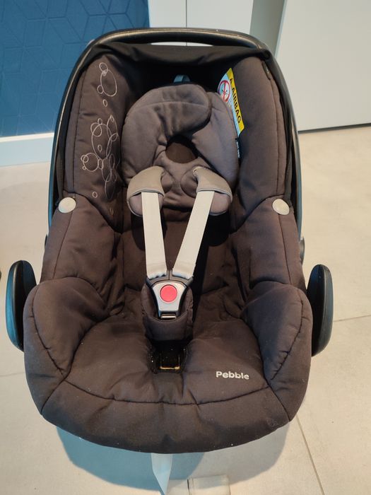 Fotelik samochodowy z bazą