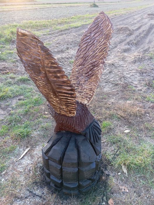 Rzeźba drewniana ogrodowa orzeł