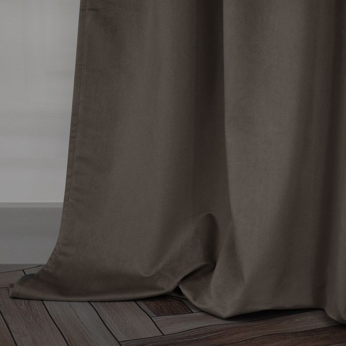 2 brązowe zasłony welurowe 250x140