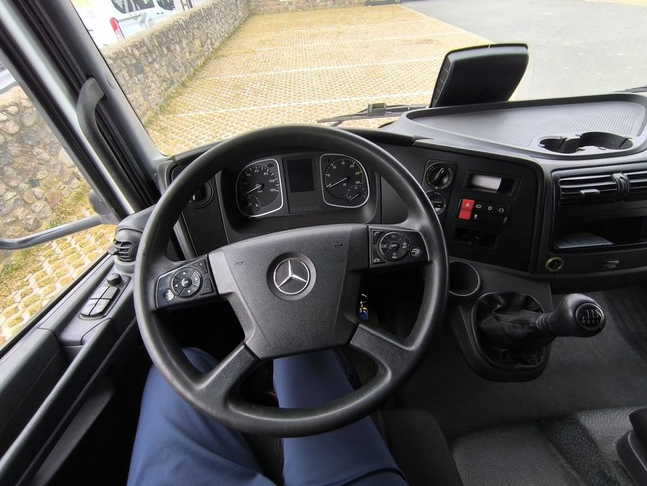 Mercedes Atego 818  Winda 2017 r