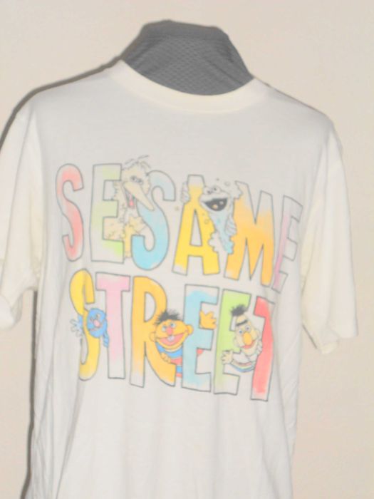 T-Shirt Sesame Street ou Rua Sésamo::L