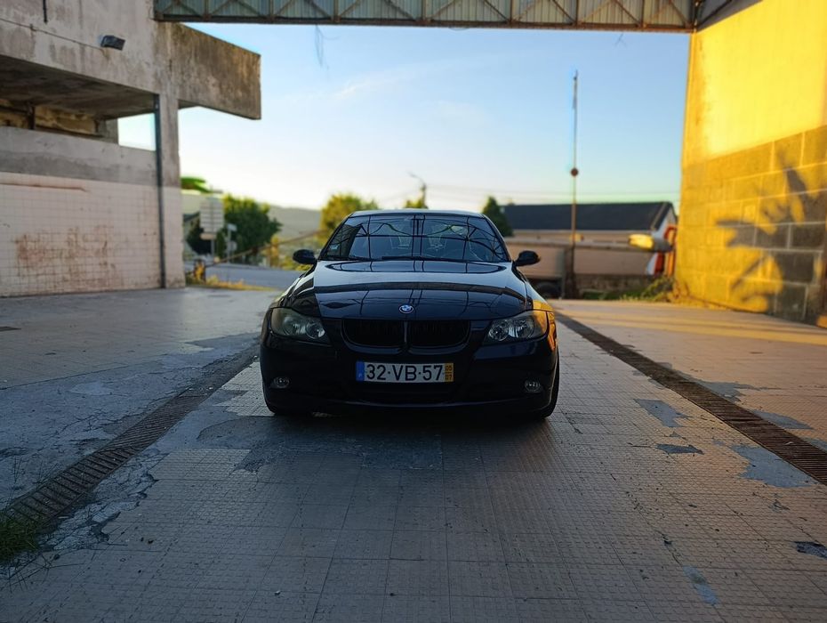 BMW 320d E90 163cv Auto. | Sedan | Muito Equipamento | Revisão Geral