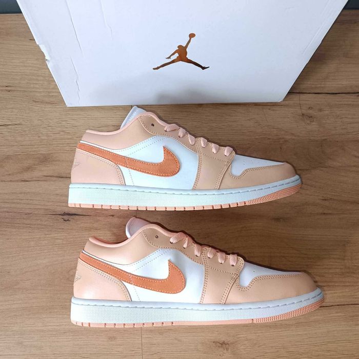 WMNS Air Jordan 1 Low r. 44,5 (29 cm) Sunset Haze/Bright Citrus
