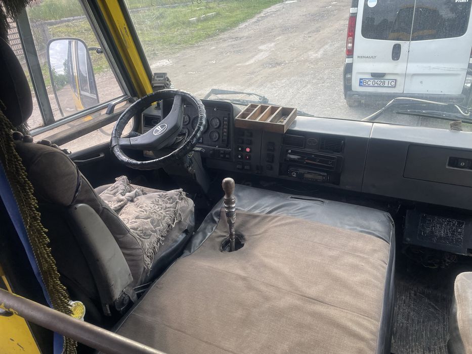 Автобус еталон БАЗ А079