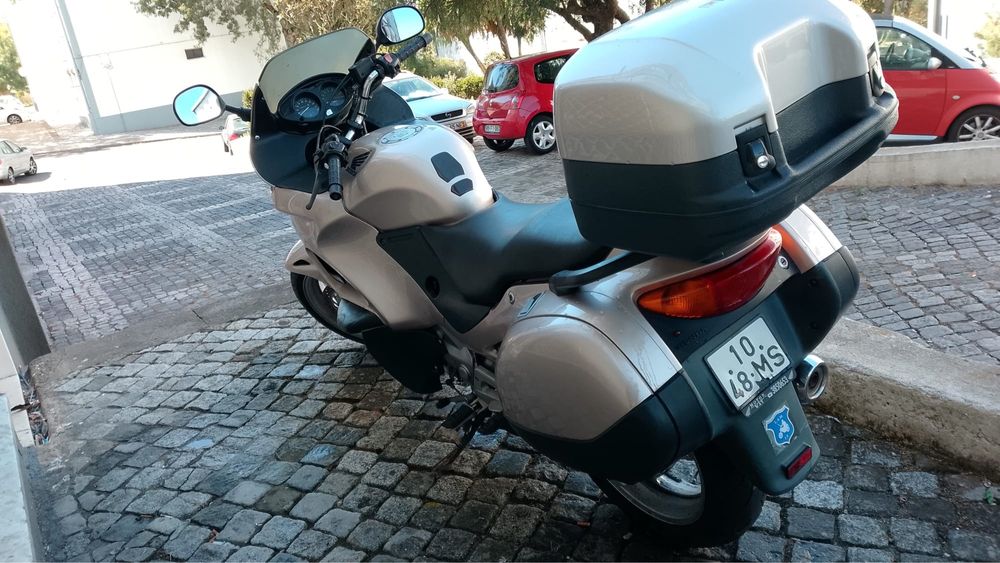 Vendo mota honda Deauville 650cc ano 2000 35 km