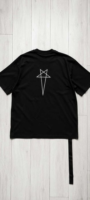 Rick Owens black oversized t-shirt | darkwear / minimal / avant-garde vibe