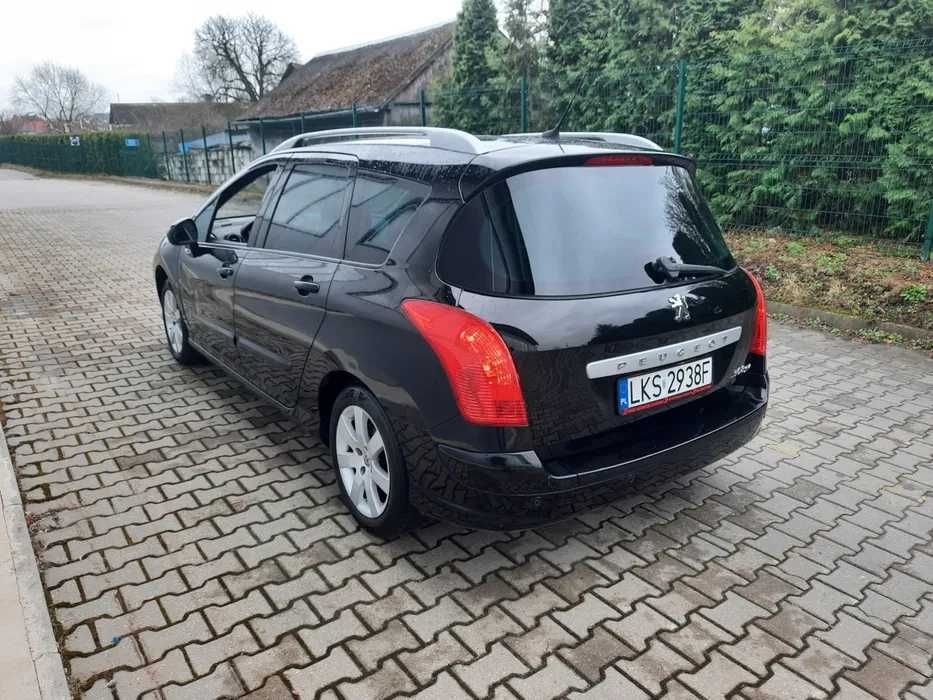 Ładny stan 1.6 benzyna ważne opłaty