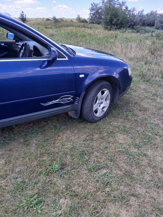 Авто АУДІ А6С5 2.5тді