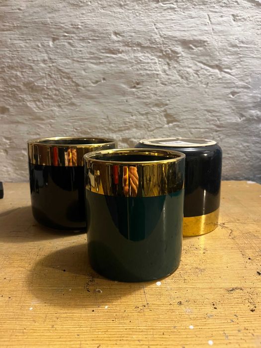 Komplet eleganckich osłonek ze złoceniem