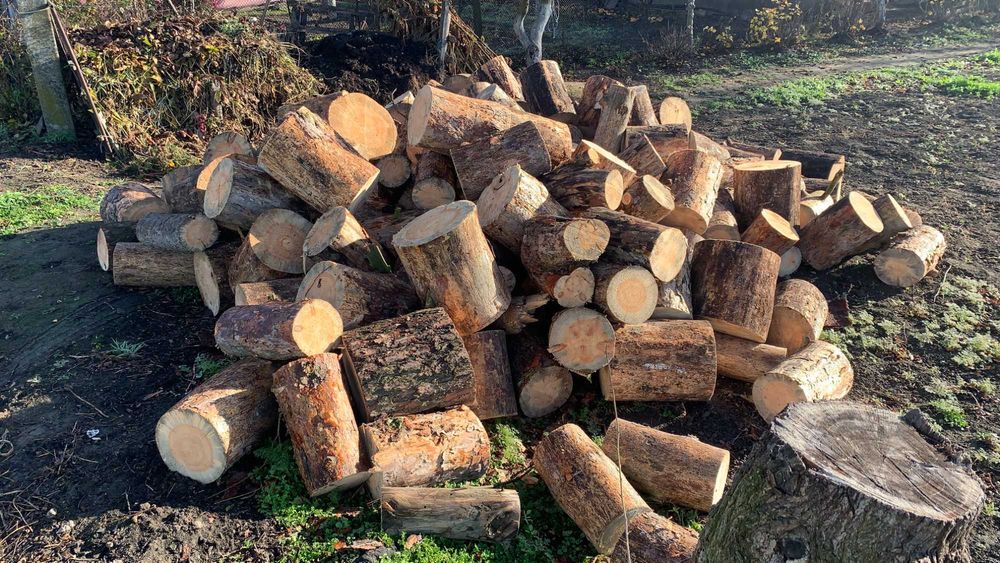 рубати дрова колоти колуном рубаю колоди