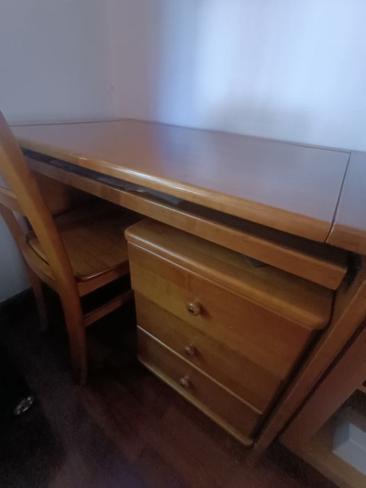 Mobília de Quarto em Cerejeira