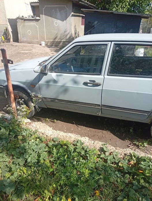 Автомобіль Ваз 21 09