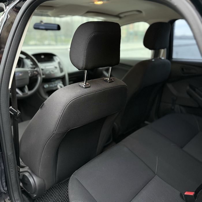 Ford Focus 2016 року, 2.0 бензин, автомат, чорний колір