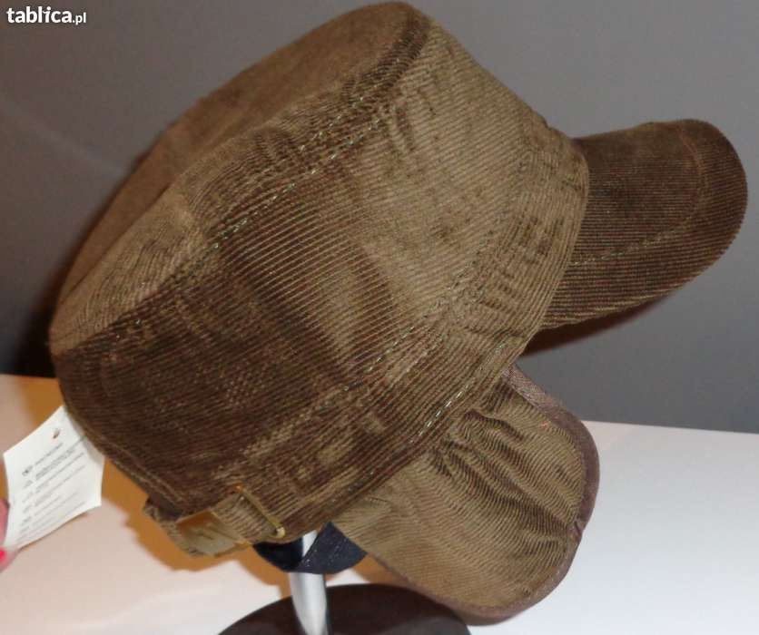 Czapka nowa ze sztruksu z daszkiem z regulacją