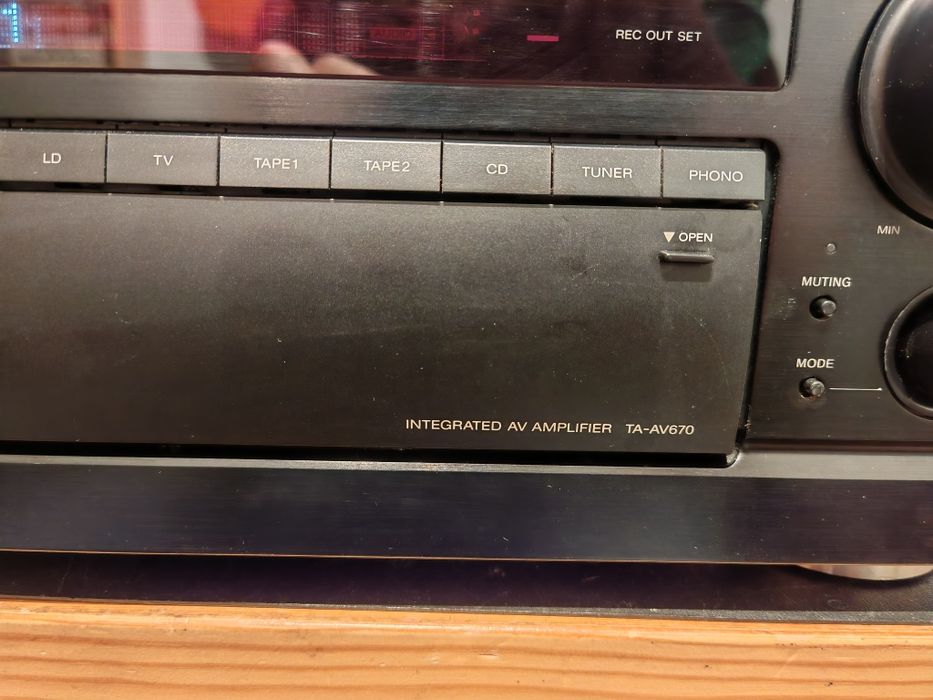 Amplificador Integrated  Sony modelo TA- AV 670
