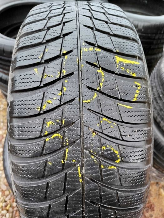 Opona używana 205/55R16 Bridgestone Blizzak LM001 1szt.