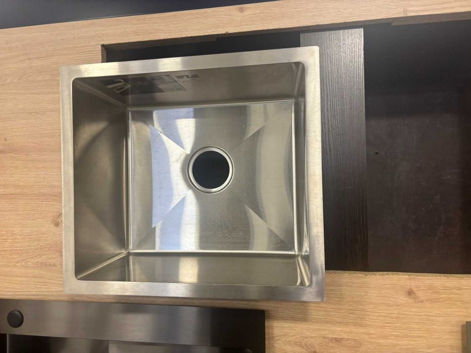 Кухонна мийка Kroner Schwarze  Уцінка!  Товщина 3мм/1мм