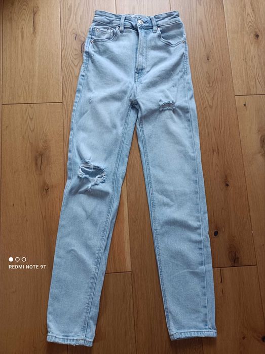 Jasne jeansy z dziurami STRADIVARIUS, wysoki stan, rozm. 34