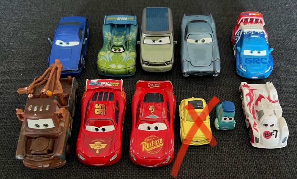 Auta Cars Mattel plus dodatki
