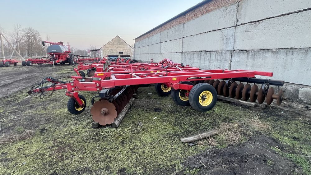 Дисковая борона Challenger Sunflower 1435