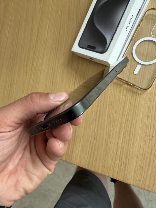 Iphone 15 pro 256gb - rezerwacja do poniedzialku