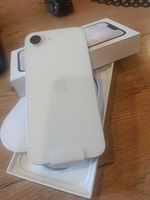 Sprzedam Iphone 17e nowy