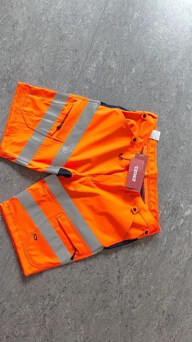 Nowe spodenki robocze