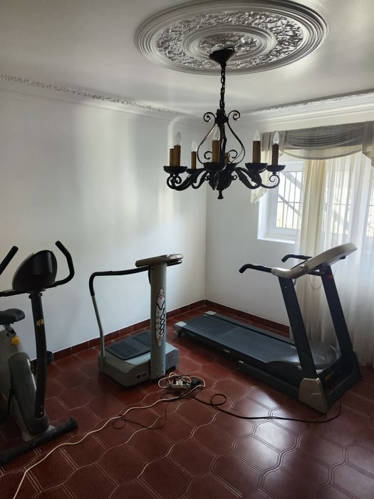 Aluguer de quarto individual feminino