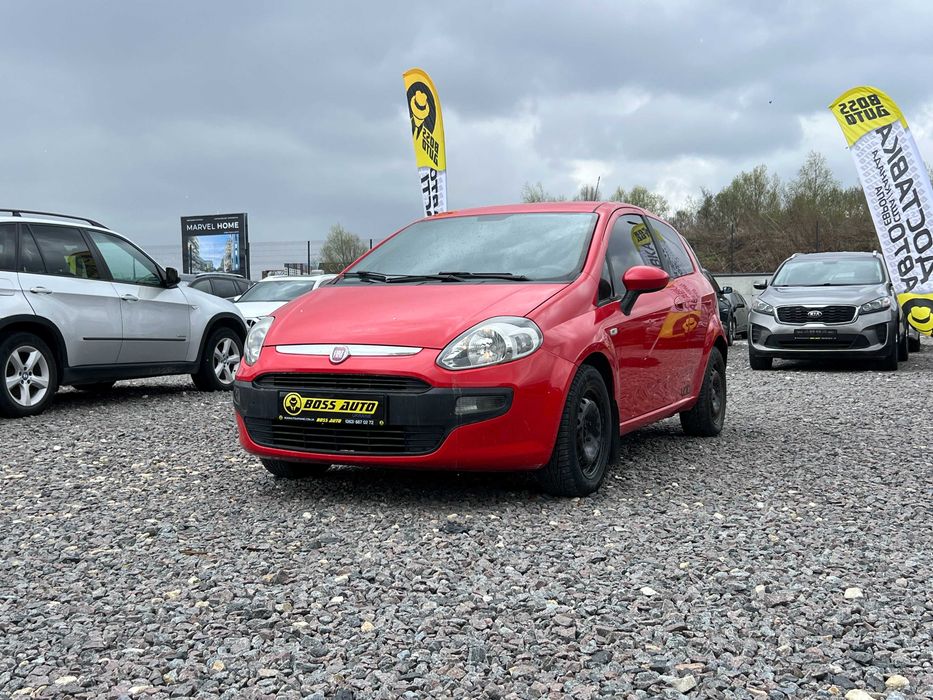 Fiat Punto 2011 року