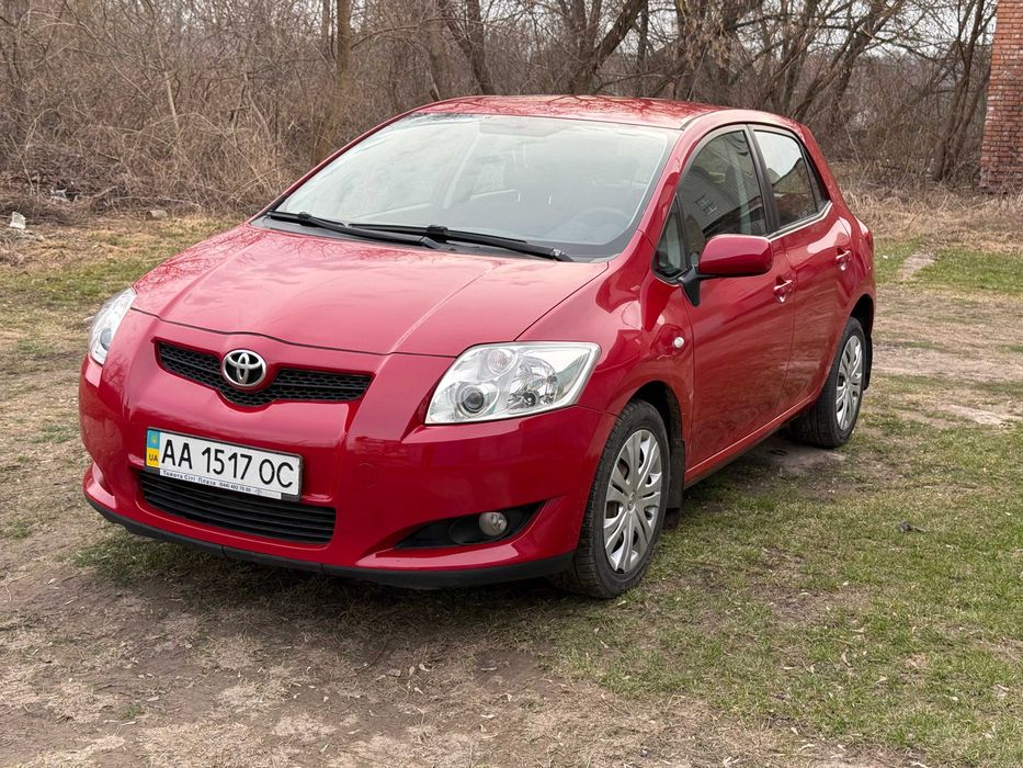 Продам Tayota Auris 2008