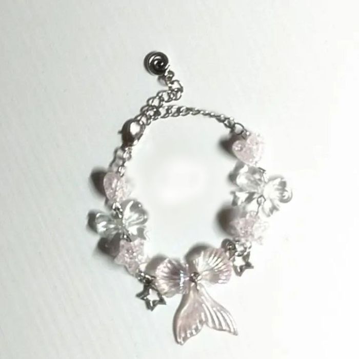 Браслет на пінах