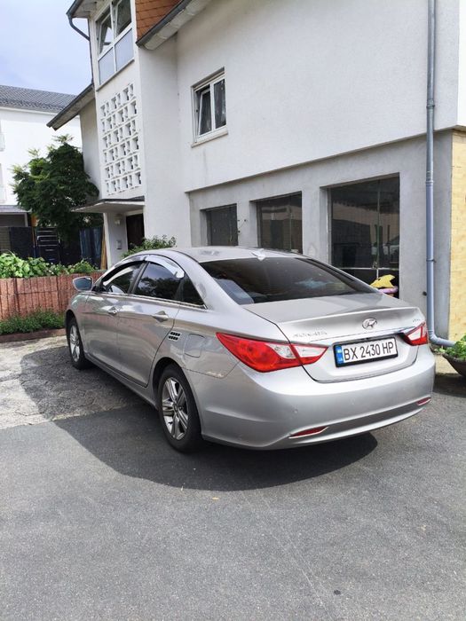 Hyundai Sonata 2013 VIN KMHEC41LBDA549837 фото оголошення 4 з 8